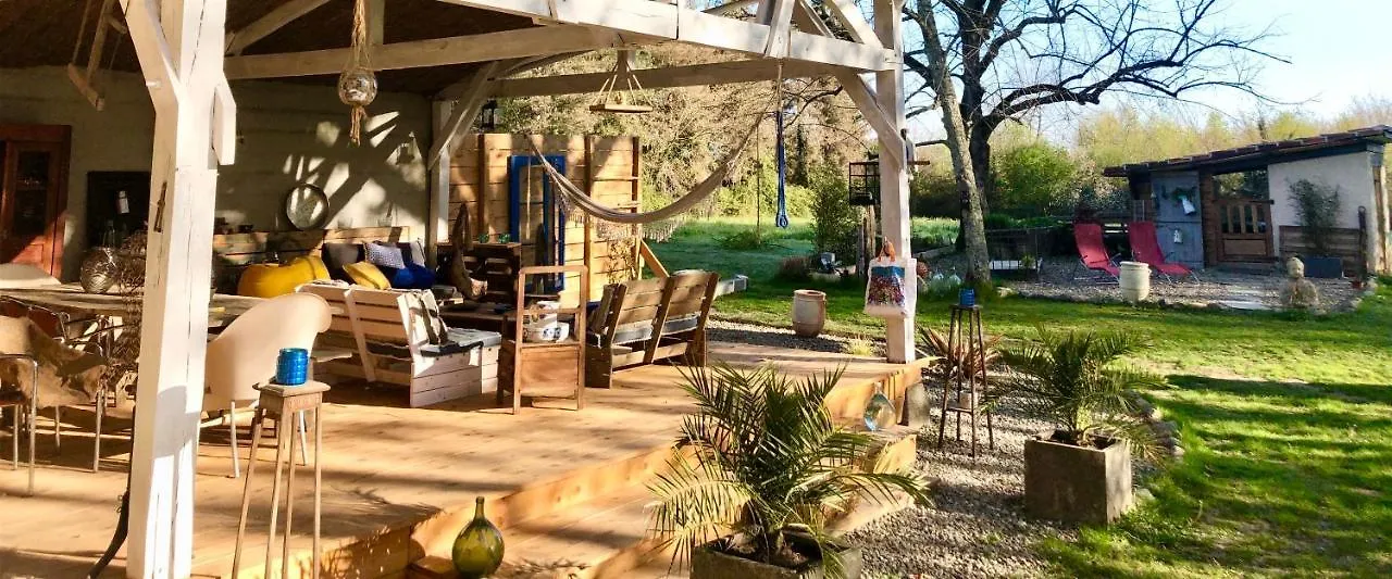 La Maison Des Anges Bed and Breakfast Eauze 0*,  Frankrike
